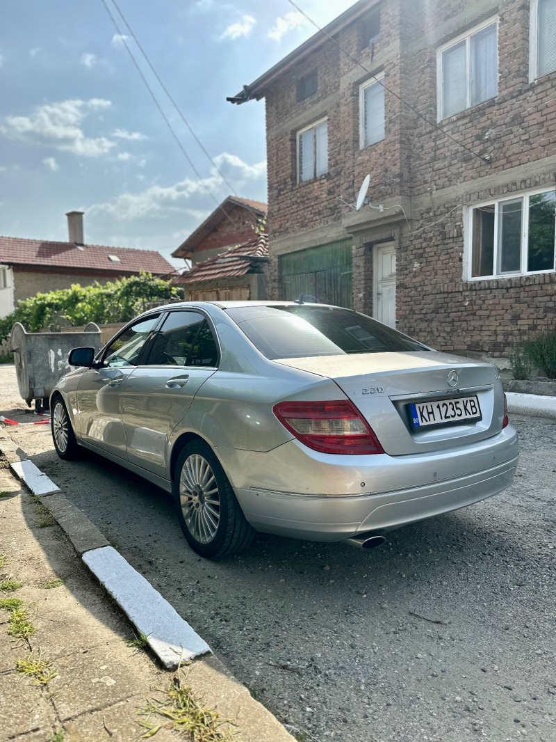 Mercedes-Benz 220, снимка 3 - Автомобили и джипове - 46354651