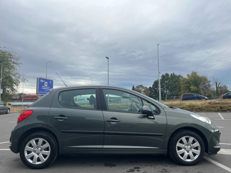 Peugeot 207 1.6 КАТО НОВА!!, снимка 4 - Автомобили и джипове - 47525818