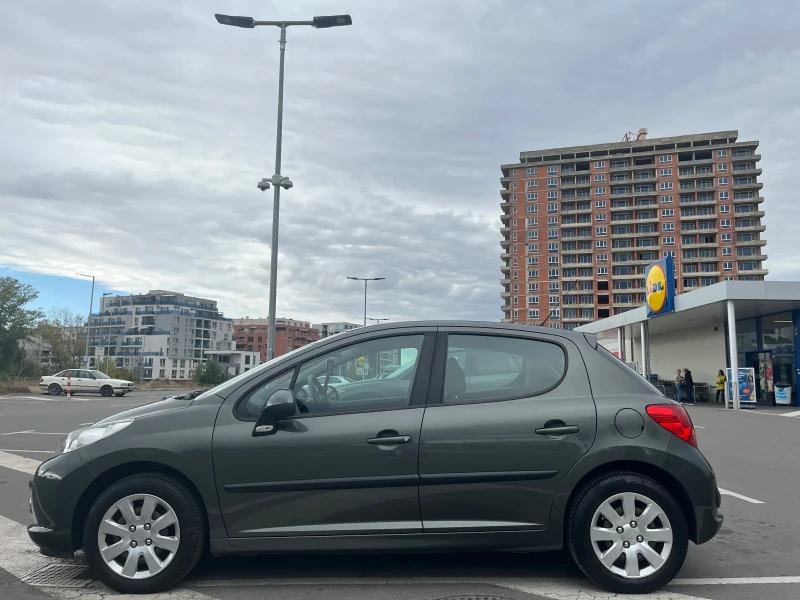 Peugeot 207 1.6 КАТО НОВА!!, снимка 5 - Автомобили и джипове - 47525818