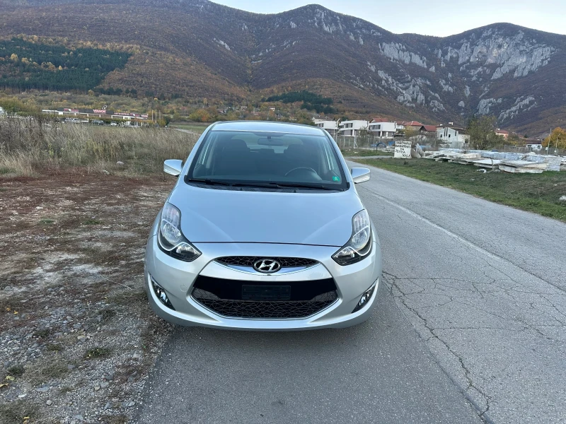 Hyundai Ix20 76х Реални км!!! Пълна сервизна история. Швейцария, снимка 9 - Автомобили и джипове - 47819013