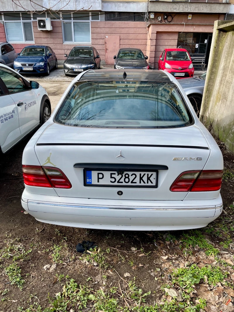 Mercedes-Benz E 270, снимка 4 - Автомобили и джипове - 48826031