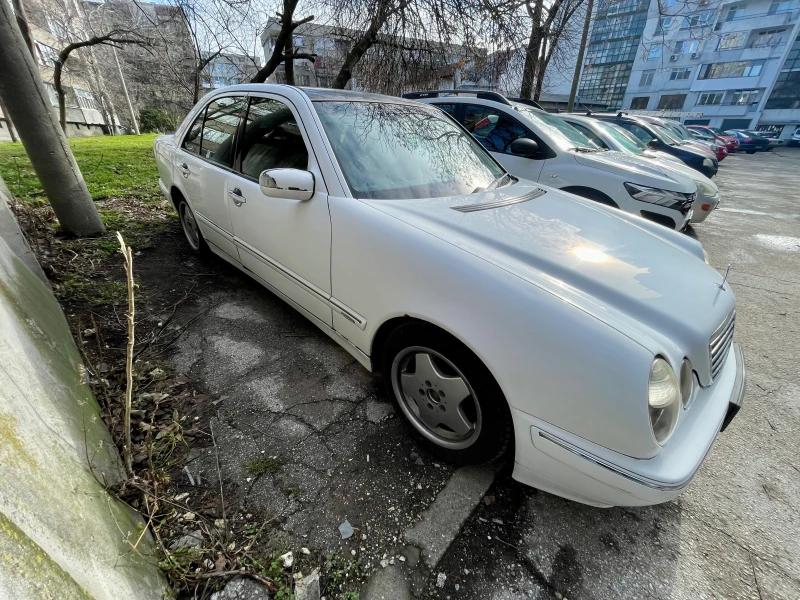 Mercedes-Benz E 270, снимка 3 - Автомобили и джипове - 48826031