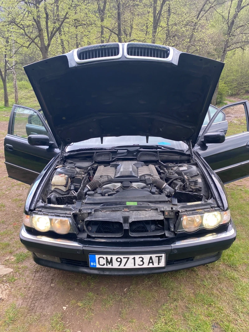 BMW 750, снимка 6 - Автомобили и джипове - 51802990