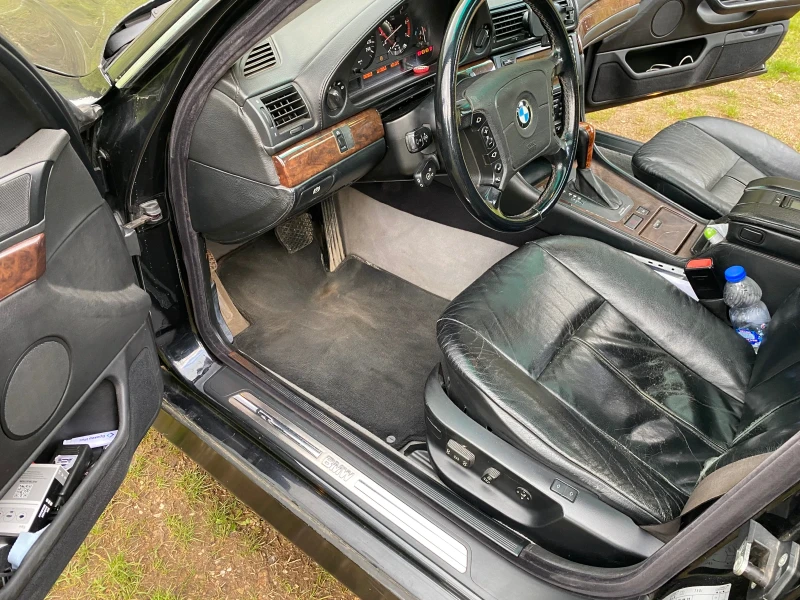 BMW 750, снимка 2 - Автомобили и джипове - 51802990