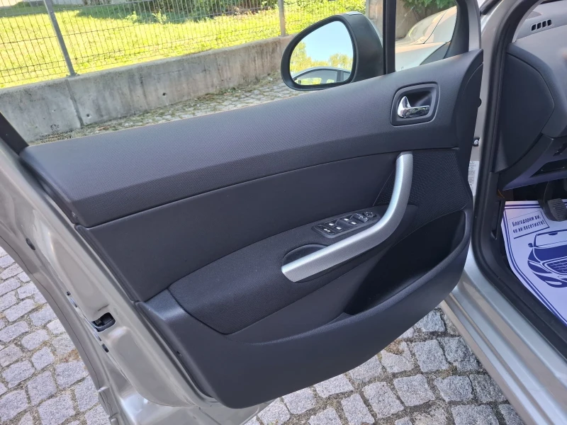 Peugeot 308 SW 1.6HDI-109к.с.ПАНОРАМА* 6ск.* 6+ 1* КЛИМАТРОНИК, снимка 17 - Автомобили и джипове - 51853060