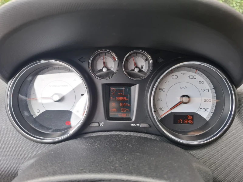 Peugeot 308 SW 1.6HDI-109к.с.ПАНОРАМА* 6ск.* 6+ 1* КЛИМАТРОНИК, снимка 14 - Автомобили и джипове - 51853060