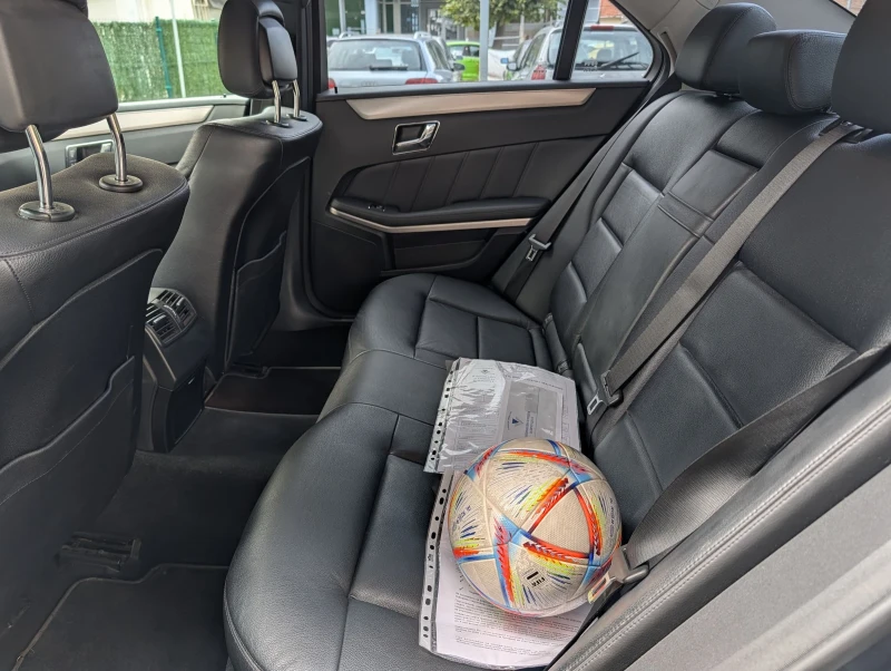 Mercedes-Benz E 350, снимка 11 - Автомобили и джипове - 52260128