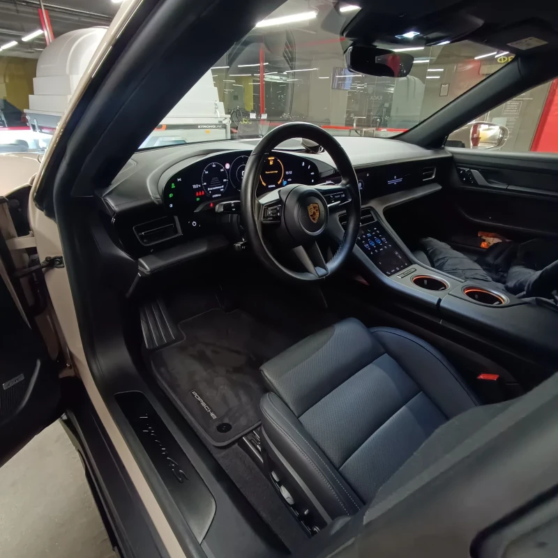 Porsche Taycan 4 S, снимка 11 - Автомобили и джипове - 52367243