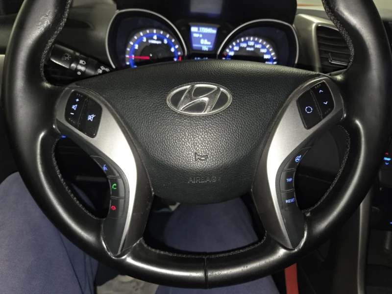 Hyundai I30 1.4i 100к.с. Euro 5 B , снимка 7 - Автомобили и джипове - 52505666