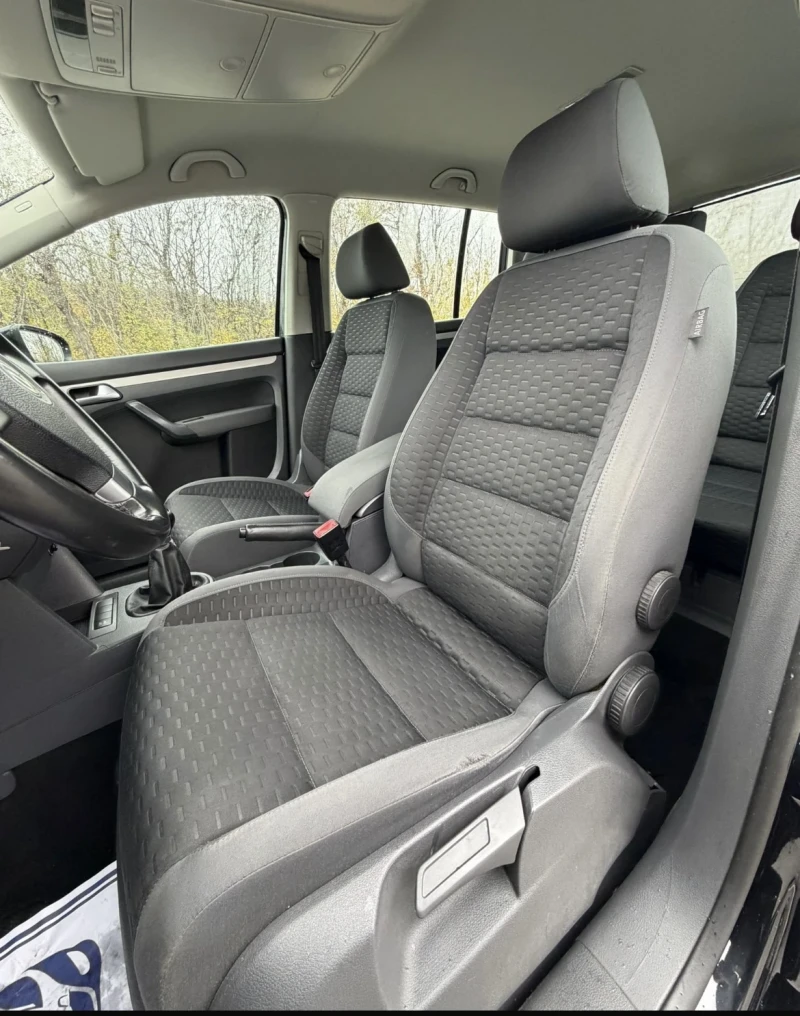 VW Touran 1, 9TDI 105k.c.КЛИМАТРОНИК 6 СКОРОСТИ ВНОС НА ХОД, снимка 12 - Автомобили и джипове - 52556909