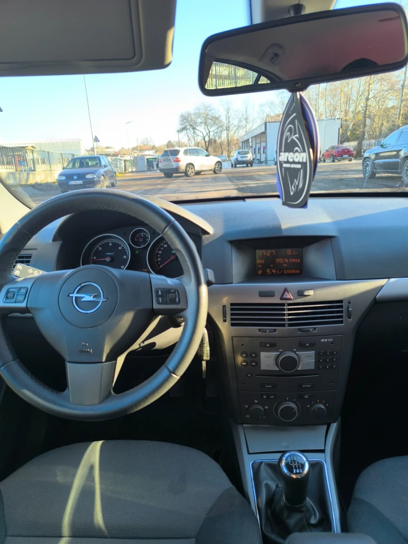 Opel Astra 1.9 cdti, снимка 14 - Автомобили и джипове - 52787753