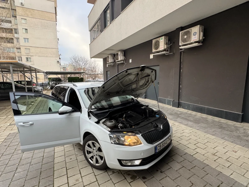 Skoda Octavia комби, снимка 3 - Автомобили и джипове - 52913886