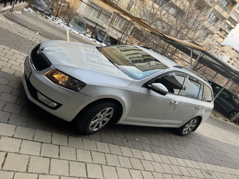 Skoda Octavia комби, снимка 17 - Автомобили и джипове - 52913886