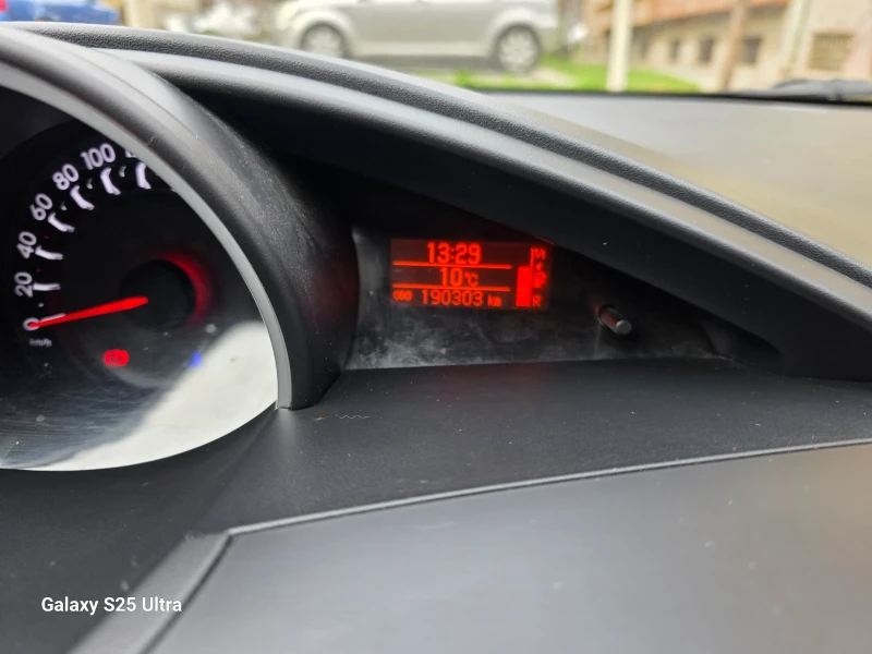 Toyota Verso Версо , снимка 8 - Автомобили и джипове - 52997930