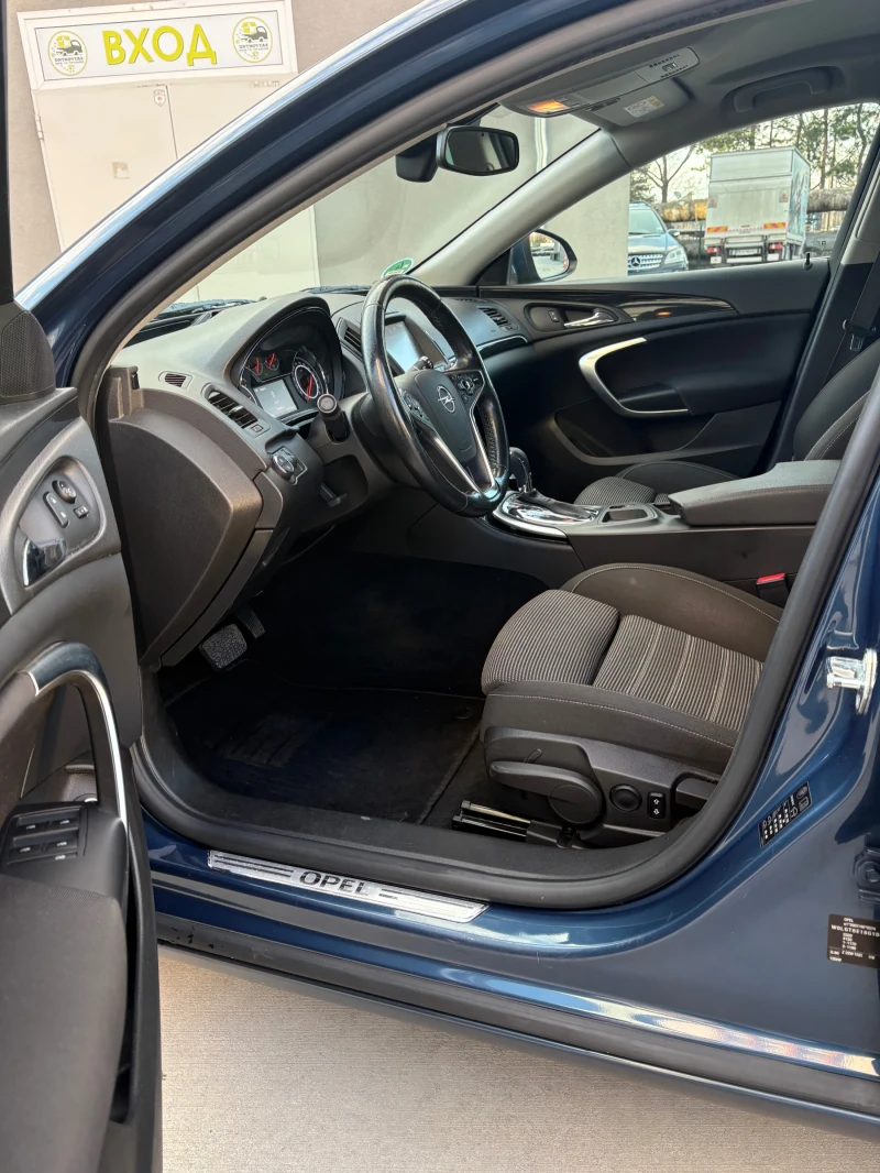 Opel Insignia 2.0 diesel 170hp Automatic Euro6 146x km, снимка 17 - Автомобили и джипове - 53407710