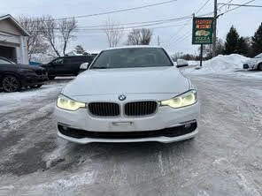 BMW 330 xDrive* Sedan* AWD* АвтоКредит* (ЦЕНА ДО БГ), снимка 2 - Автомобили и джипове - 53190853