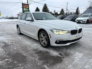 BMW 330 xDrive* Sedan* AWD* АвтоКредит* (ЦЕНА ДО БГ), снимка 3 - Автомобили и джипове - 53190853