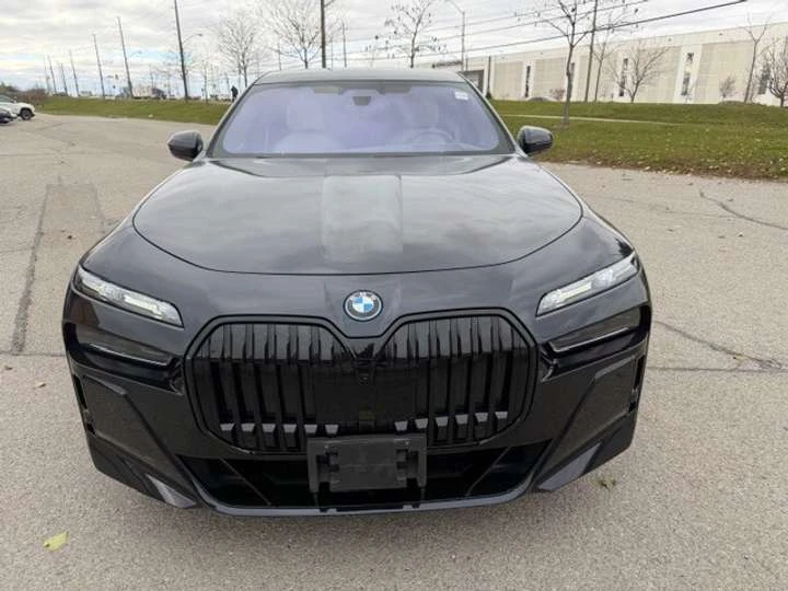 BMW i7 xDrive60 REAR ENTERTAINMENT MASSAGE SEATS - изображение 2