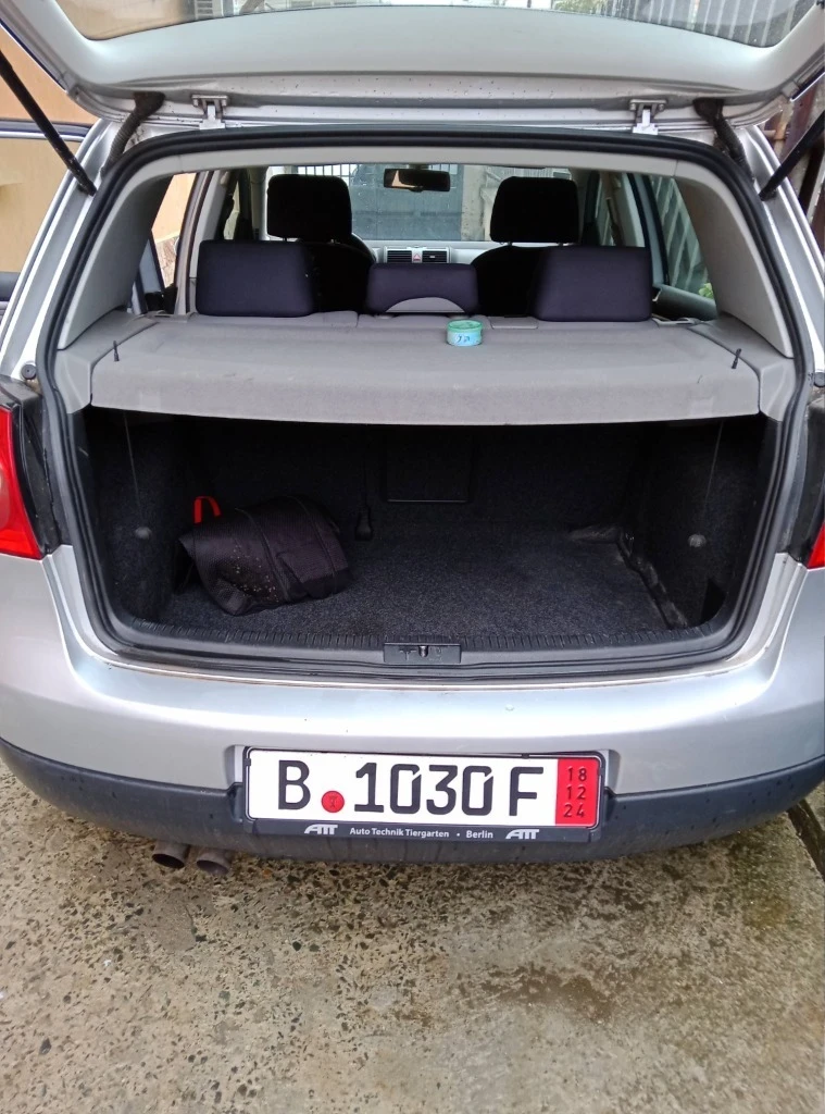 VW Golf, снимка 5 - Автомобили и джипове - 53835434