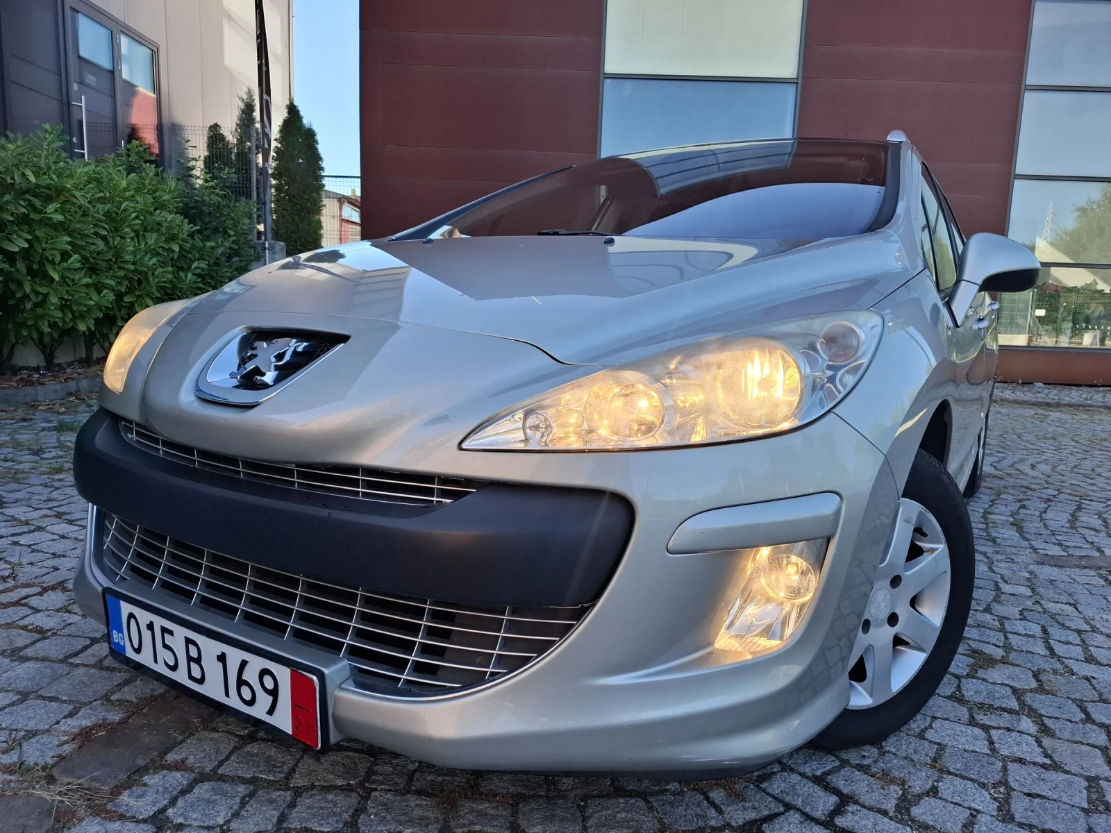 Peugeot 308 SW 1.6HDI-109к.с.ПАНОРАМА* 6ск.* 6+ 1* КЛИМАТРОНИК, снимка 1