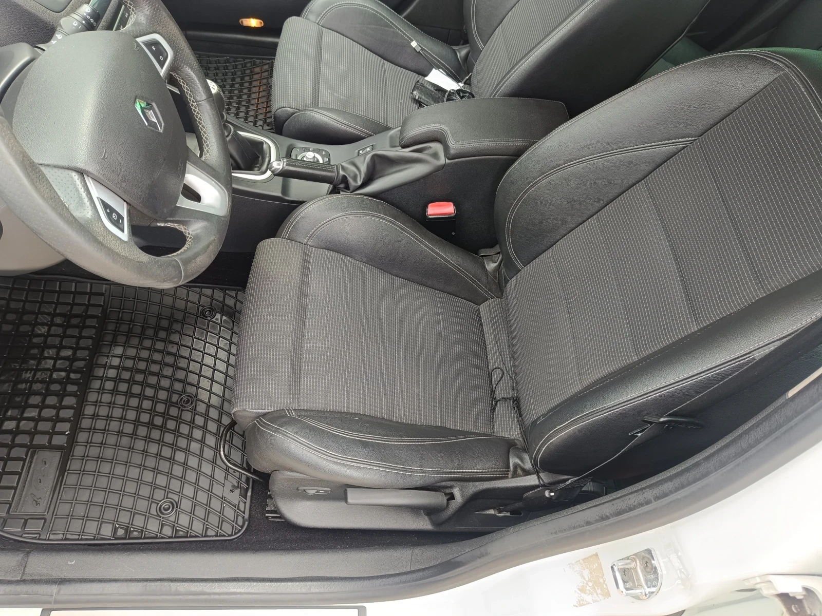 Renault Megane GT LINE RENAULT SPORT 2.0 DCI 160 к.с - изображение 9