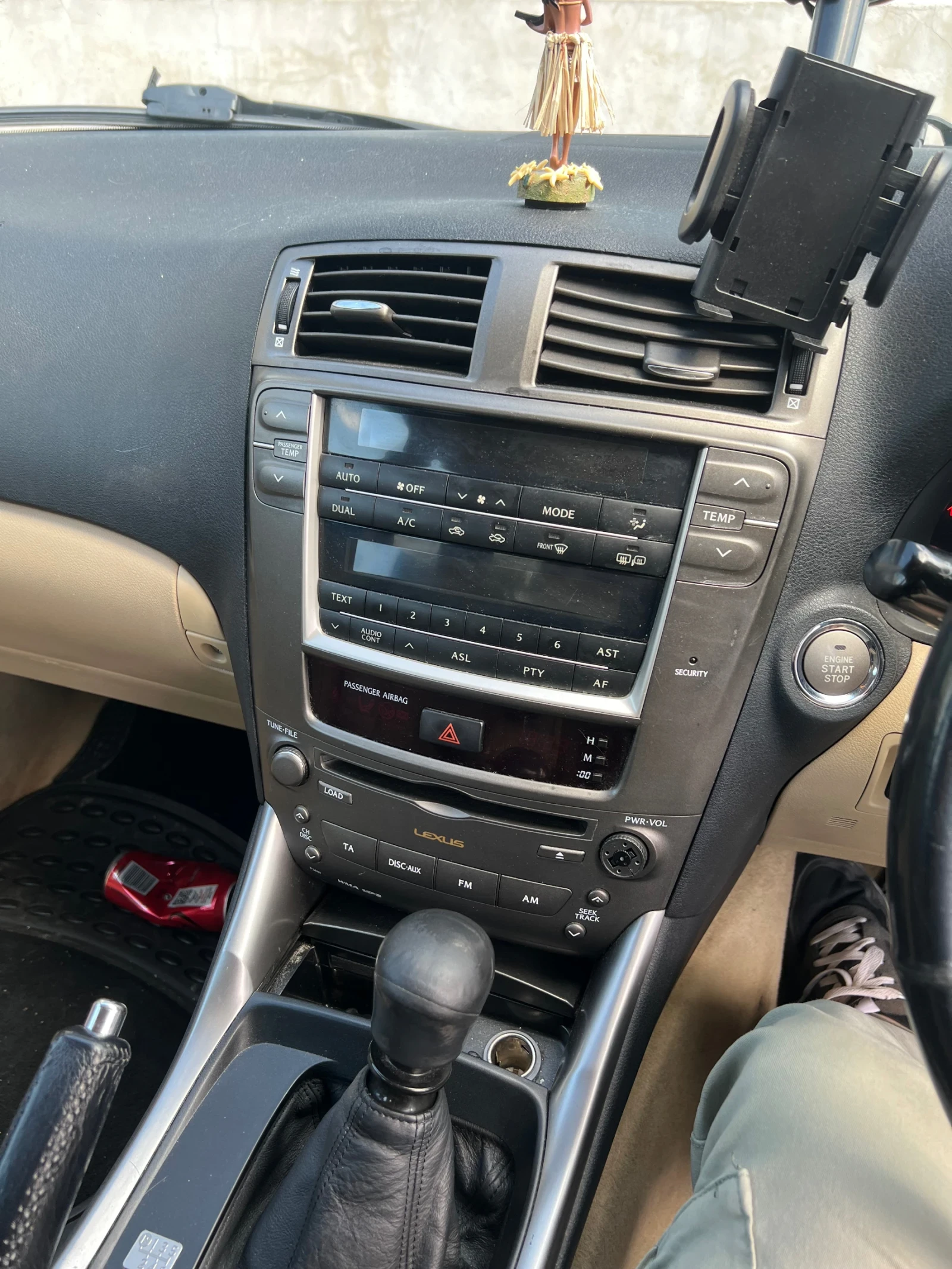 Lexus IS 220d  - изображение 7
