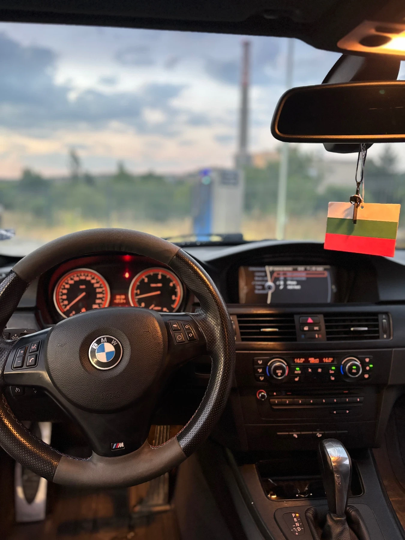 BMW 330  - изображение 5