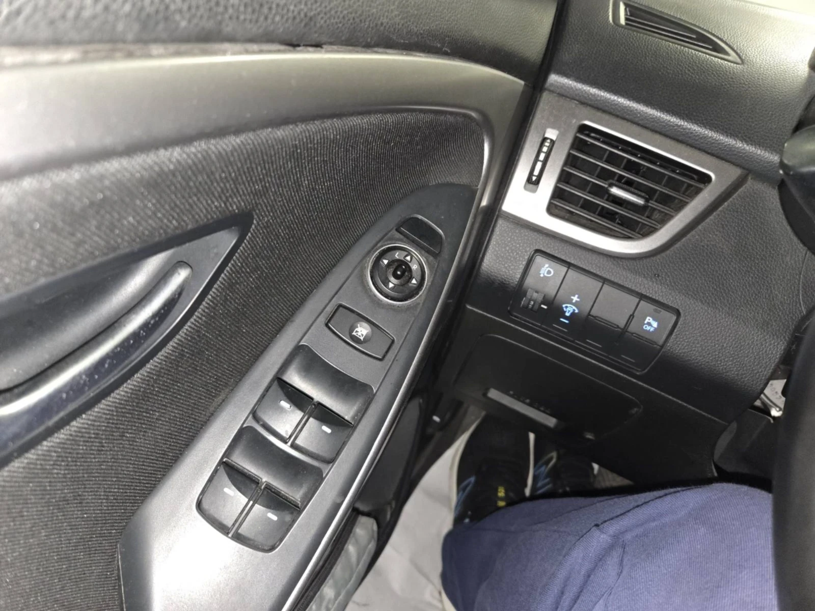 Hyundai I30 1.4i 100.. Euro 5 B  | Mobile.bg   14