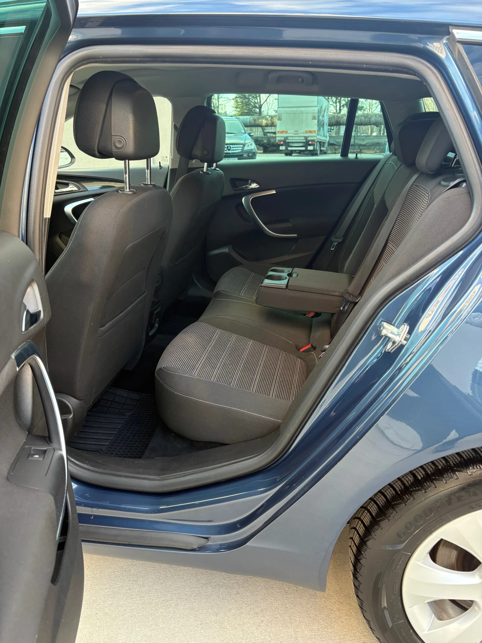 Opel Insignia 2.0 diesel 170hp Automatic Euro6 146x km | Mobile.bg � ����������� 13