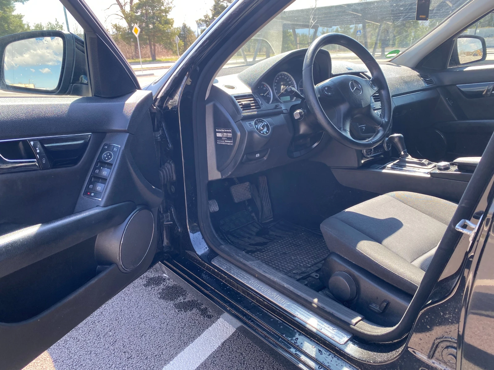 Mercedes-Benz C 220 2.2, снимка 17 - Автомобили и джипове - 54121524