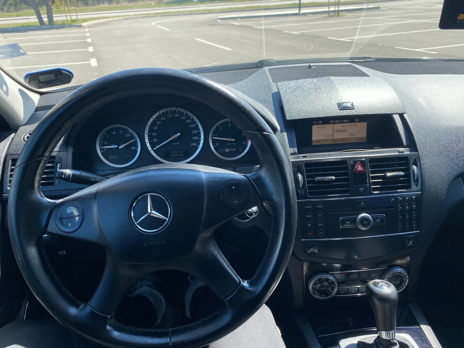 Mercedes-Benz C 220 2.2, снимка 11 - Автомобили и джипове - 54121524