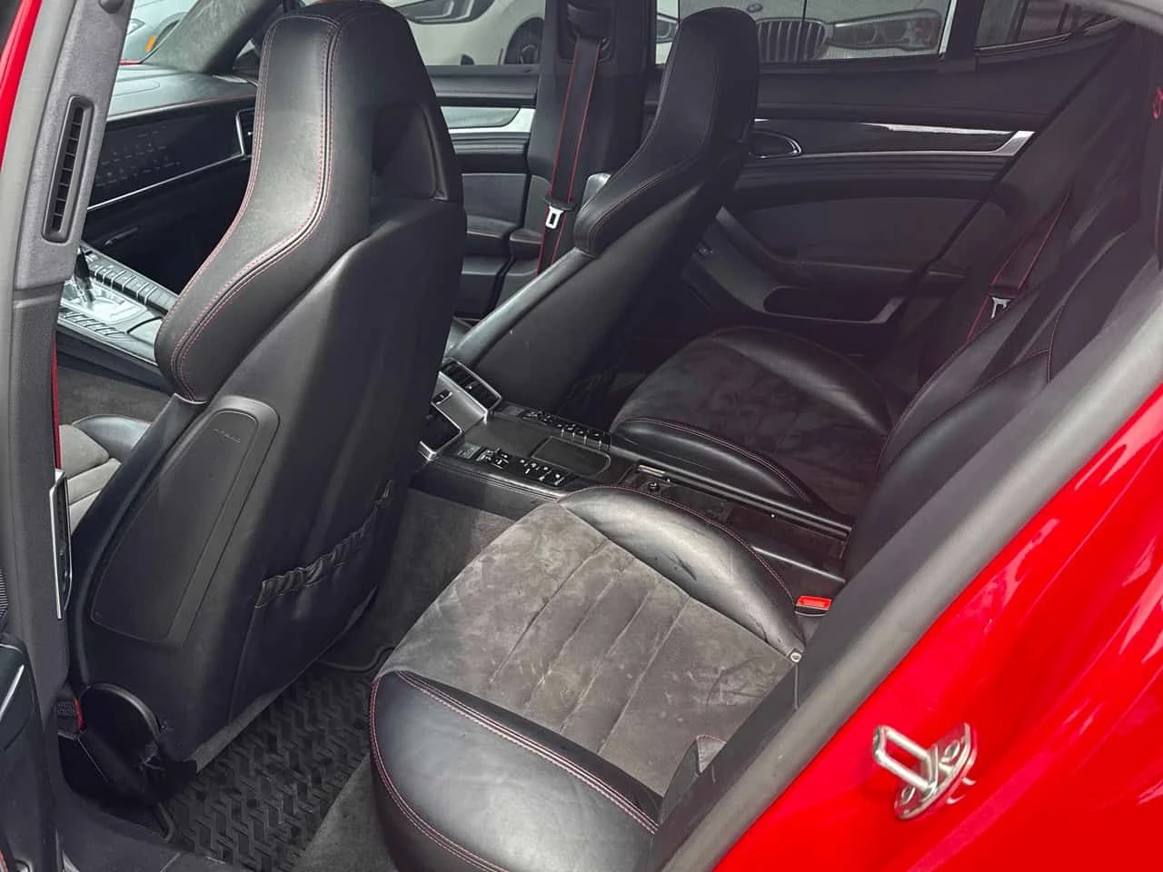 Porsche Panamera * GTS * PANO* KEYLESS* ПОДГРЕВ* , снимка 12 - Автомобили и джипове - 54237119