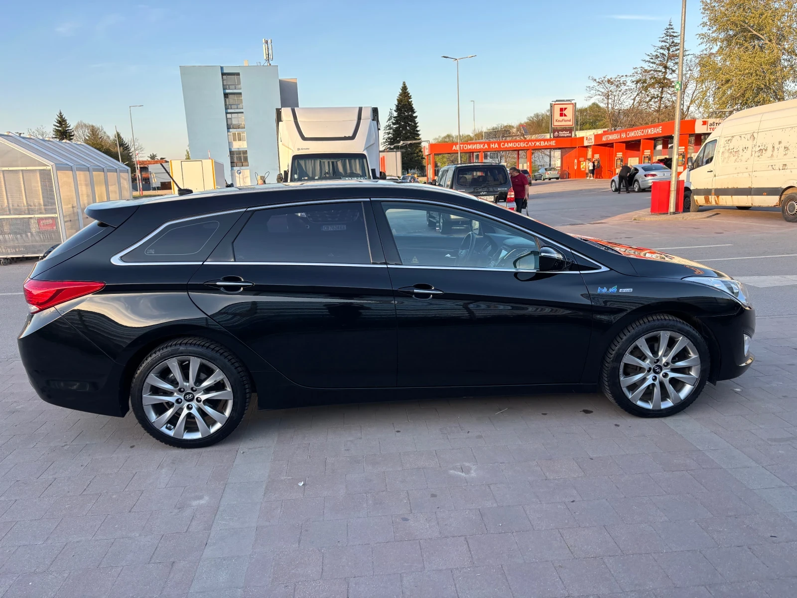 Hyundai I40, снимка 3 - Автомобили и джипове - 54313929