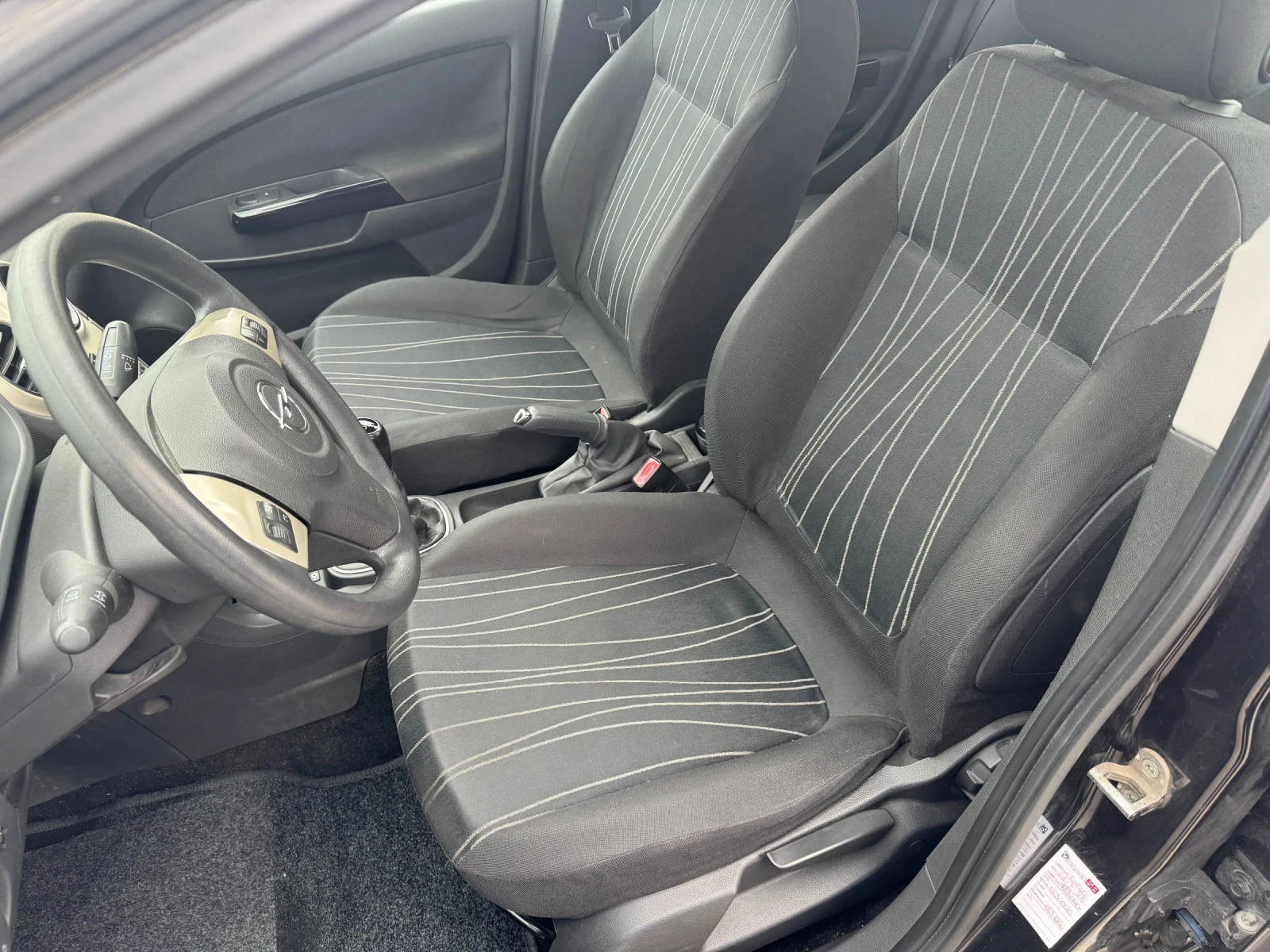 Opel Corsa 1.2i 80k.c. , снимка 9 - Автомобили и джипове - 54389526