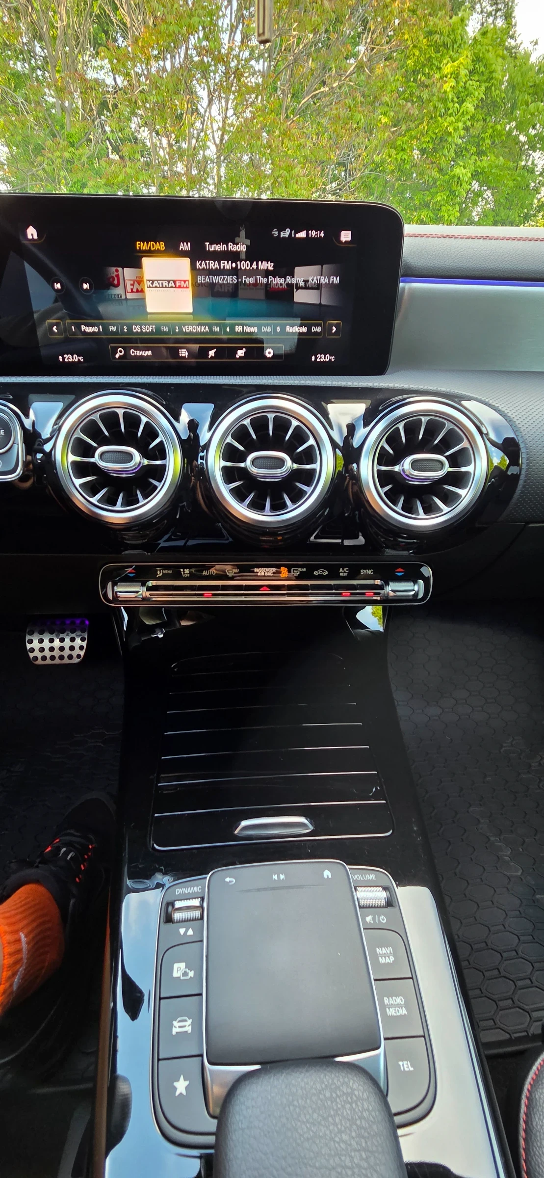Mercedes-Benz CLA 200, снимка 12 - Автомобили и джипове - 54424267