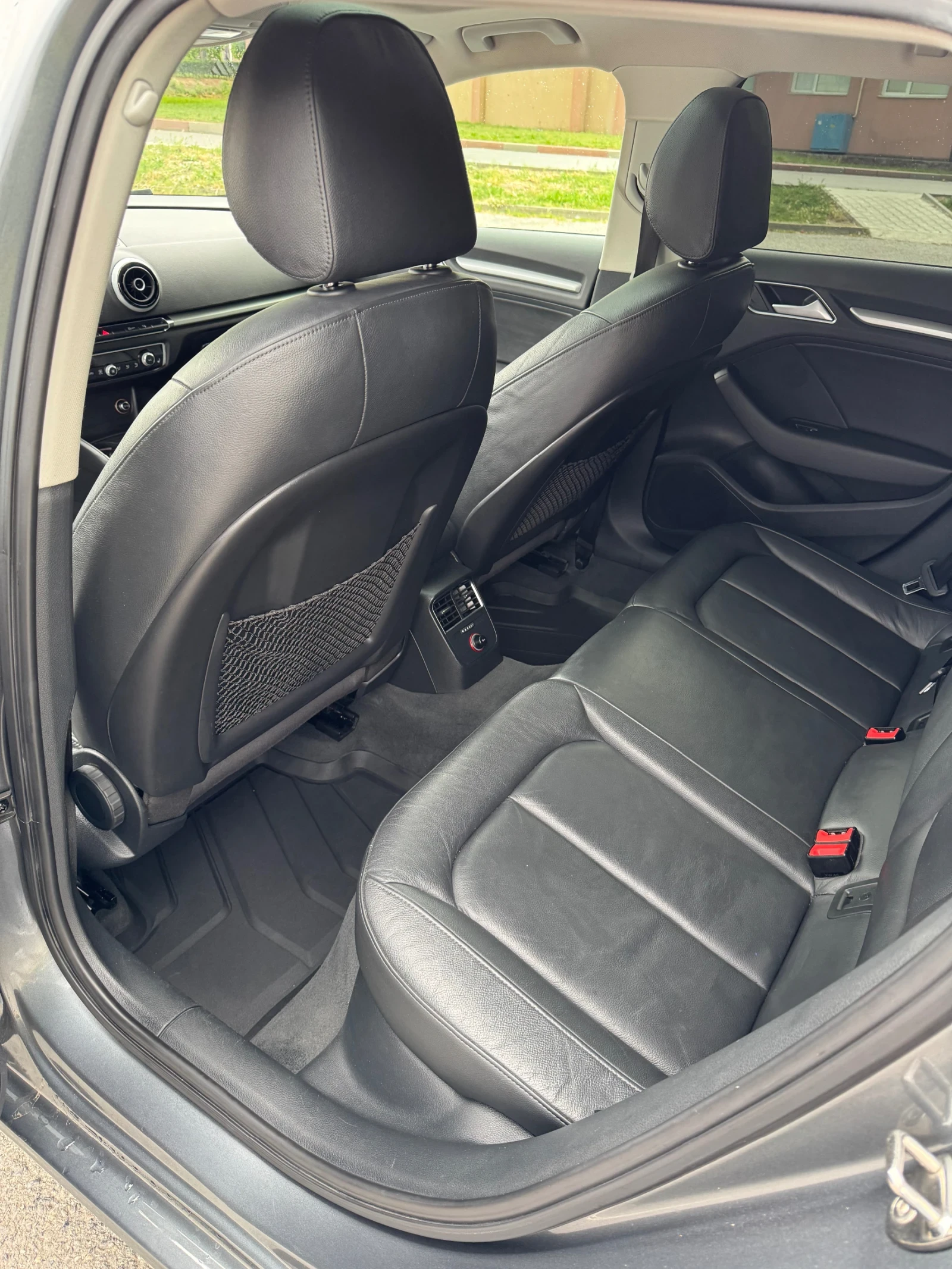 Audi A3 1.6 TDI 110cv SPORTBACK ОБСЛУЖЕНА ОТ-ДО, снимка 7 - Автомобили и джипове - 54987532