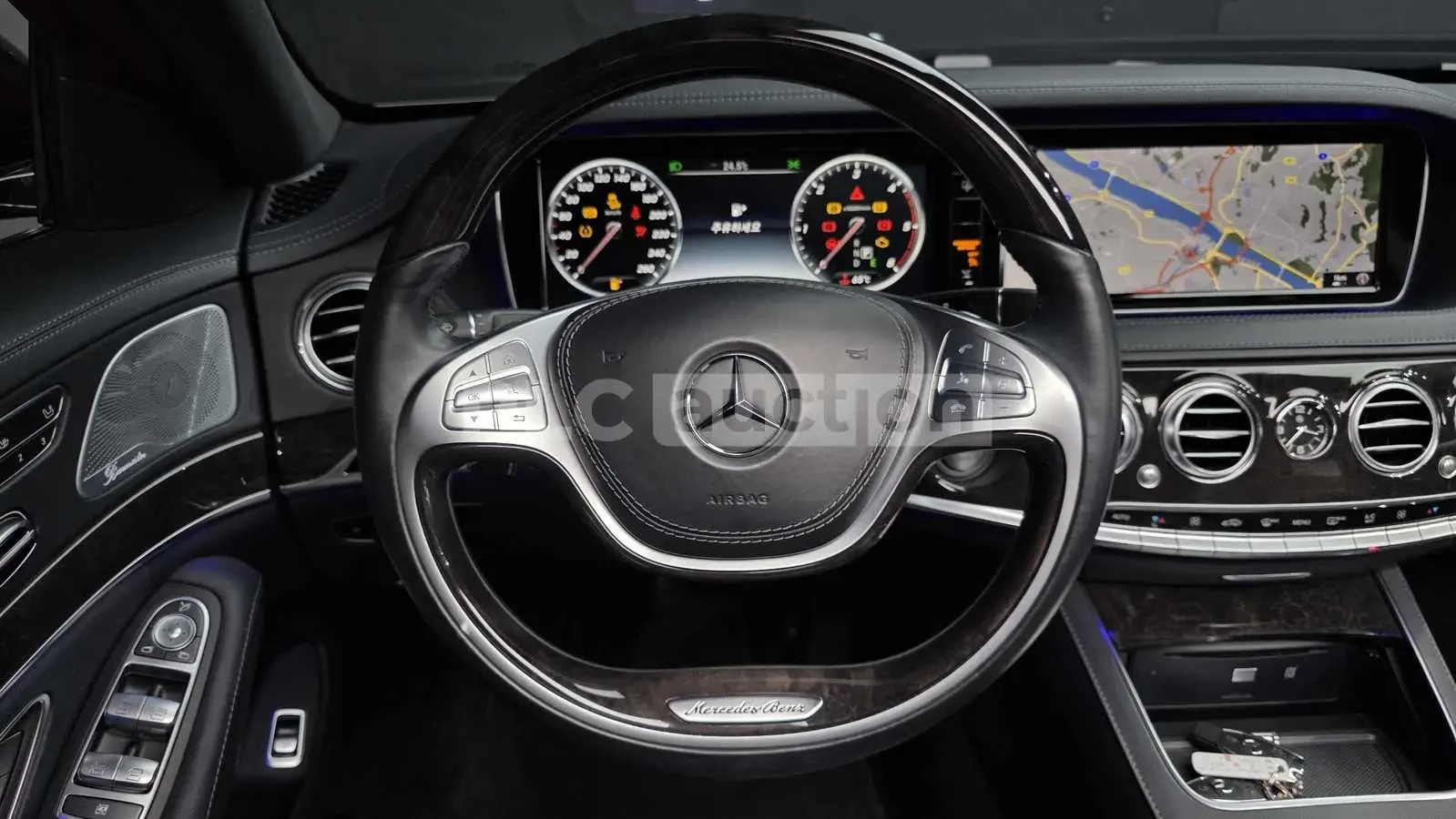 Mercedes-Benz S 350 ДИСТРОНИК * ОБДУХВАНЕ * BURMESTER * МАСАЖИ, снимка 15 - Автомобили и джипове - 54997037