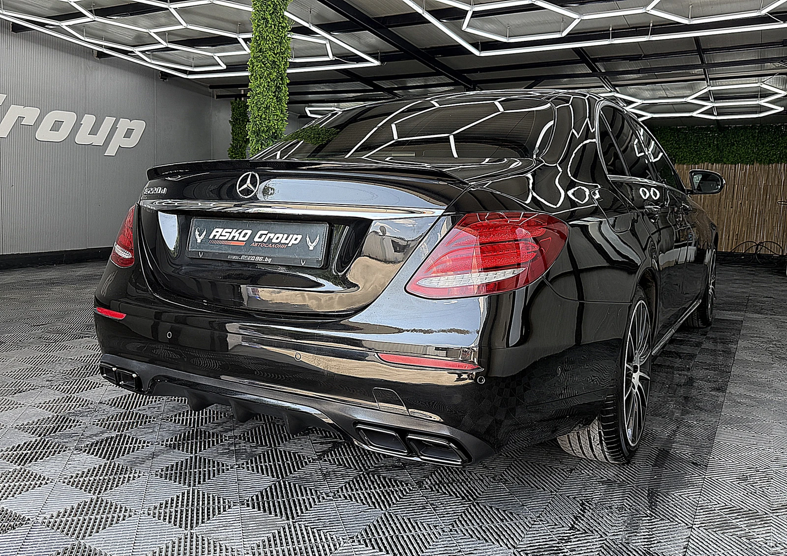 Mercedes-Benz E 220 AMG-line/KeylessGo/9-gt/СОБСТВЕН ЛИЗИНГ, снимка 6 - Автомобили и джипове - 55023602