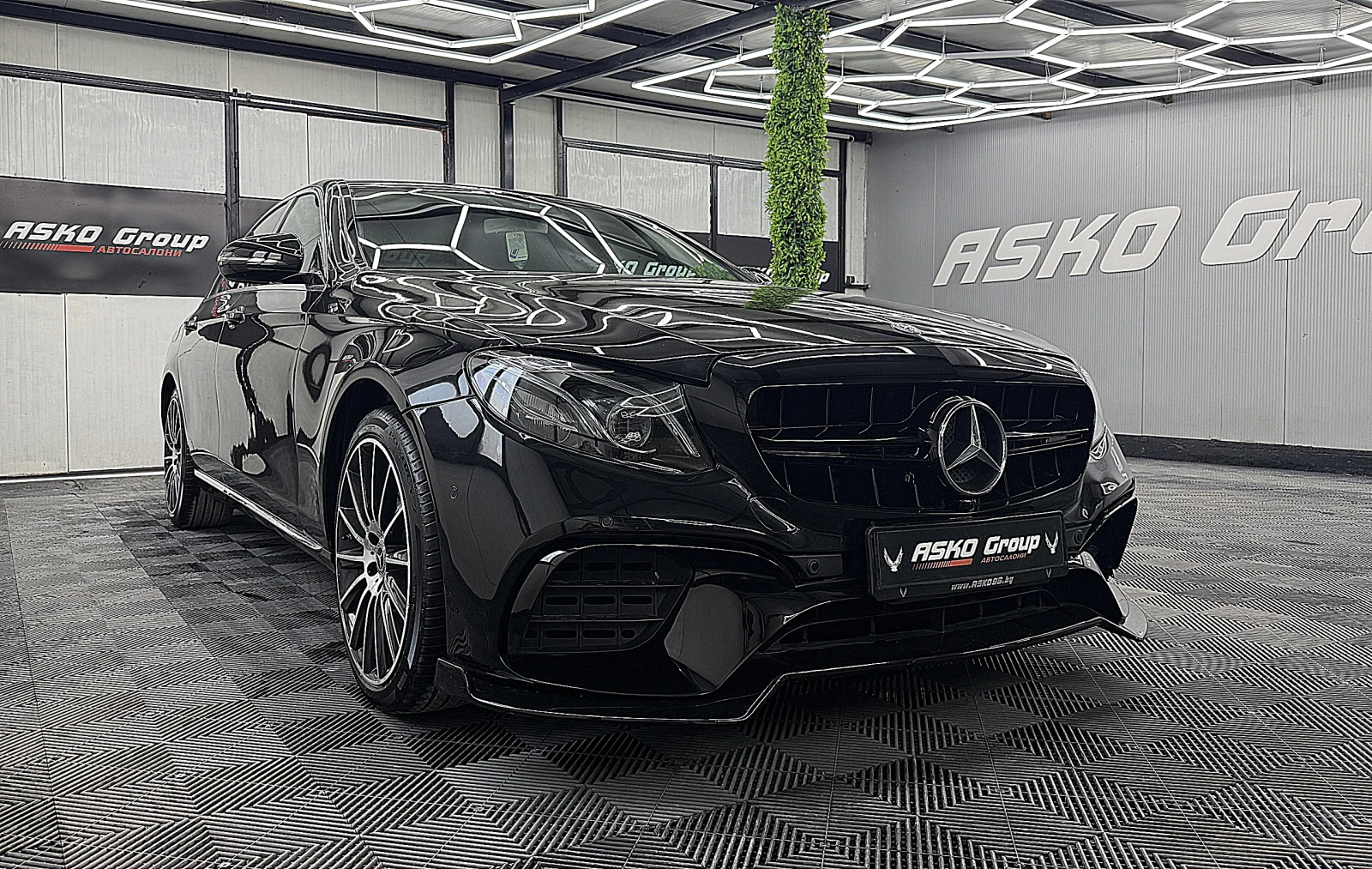 Mercedes-Benz E 220 AMG-line/KeylessGo/9-gt/СОБСТВЕН ЛИЗИНГ, снимка 3 - Автомобили и джипове - 55023602