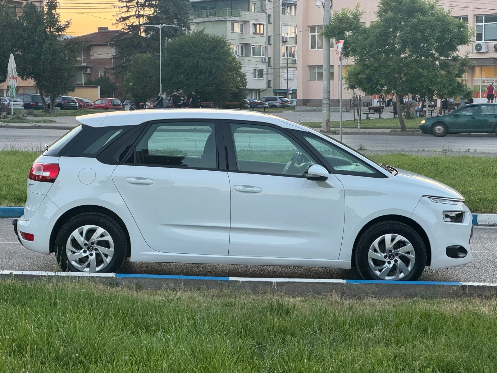 Citroen C4 Picasso 1.6 HDi | Mobile.bg � ����������� 4