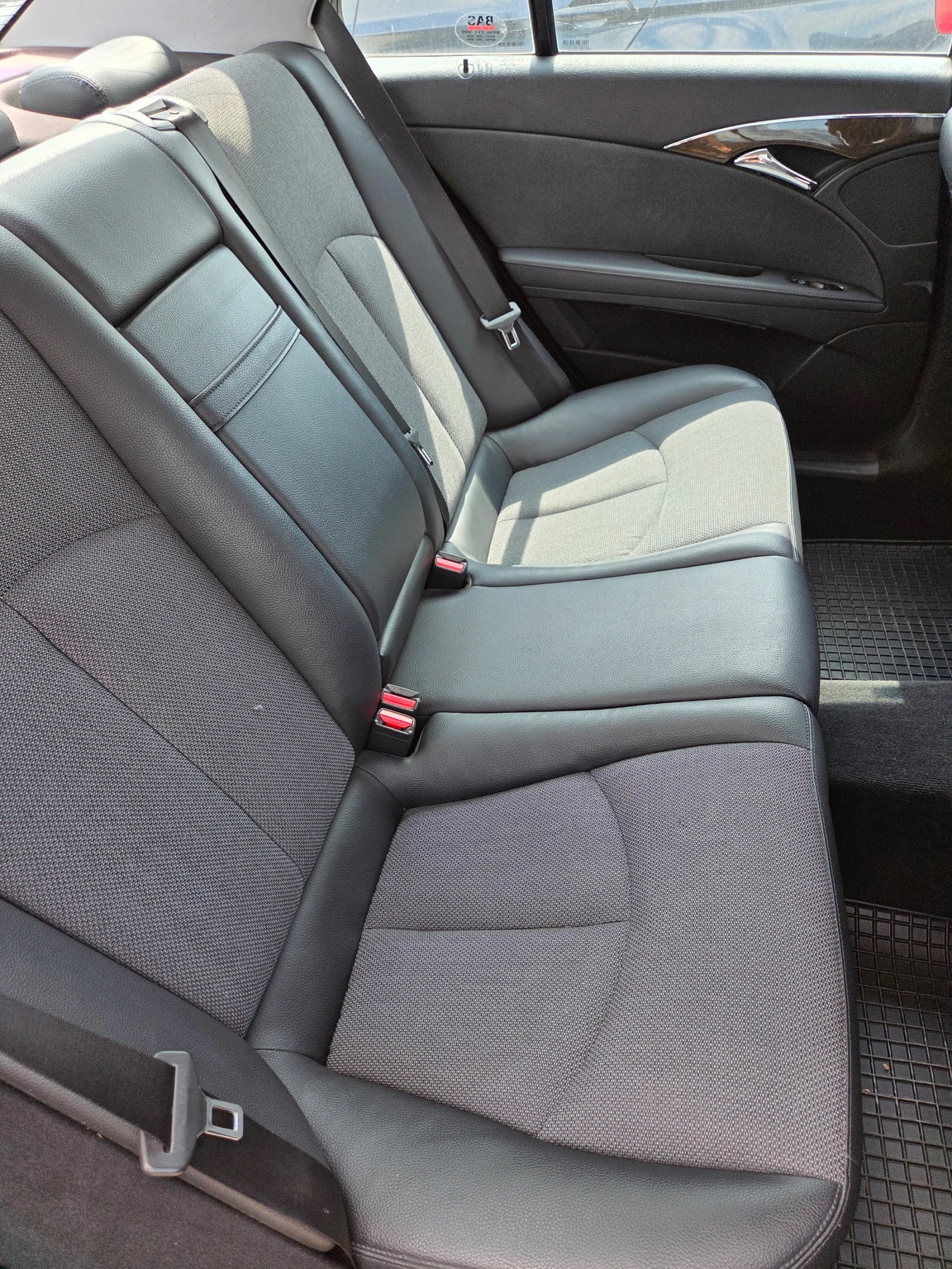 Mercedes-Benz E 280 3.0 D, снимка 8 - Автомобили и джипове - 55653663