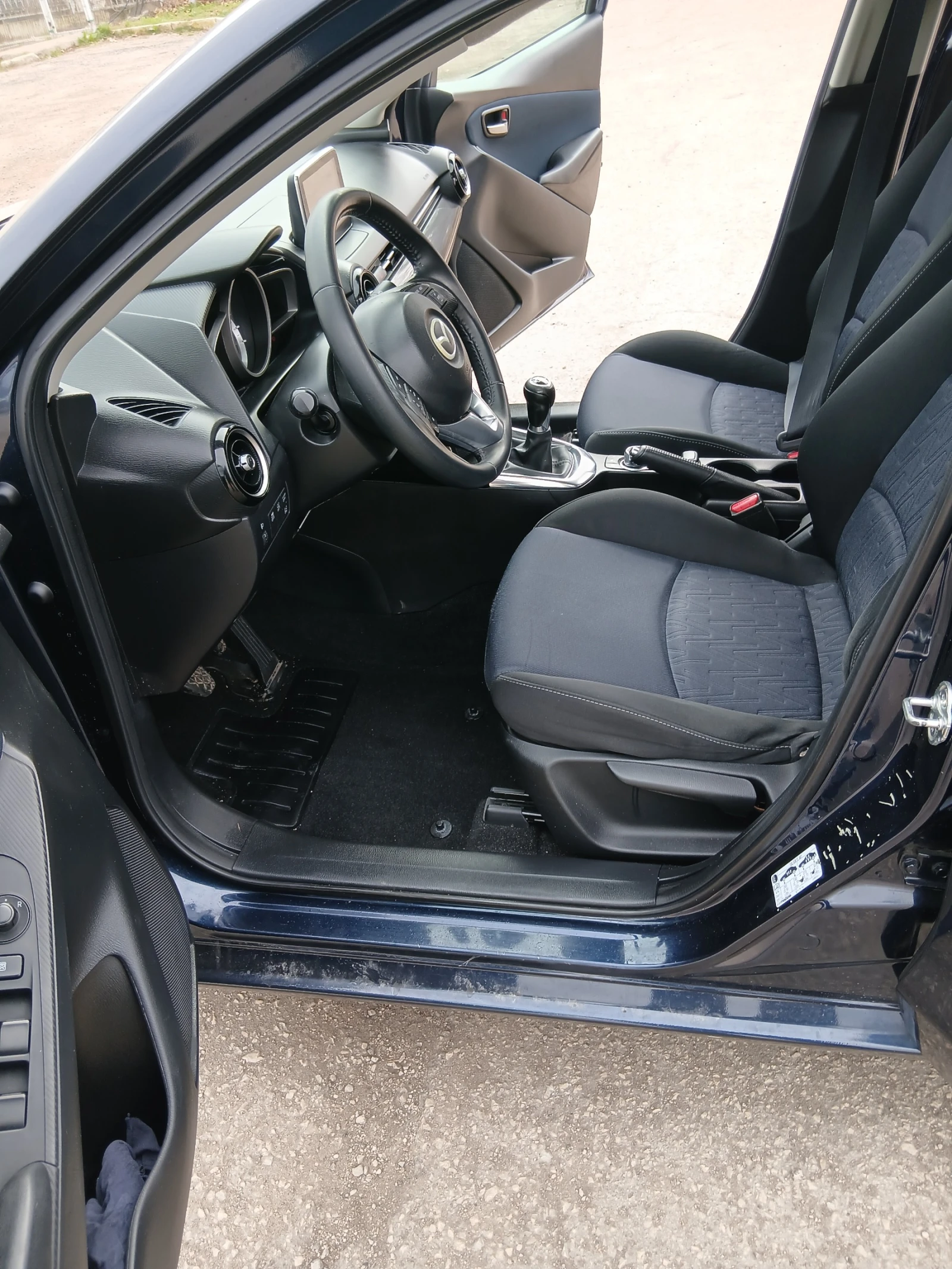 Mazda 2 SKYACTIV TECHNOLOGY 1. 5D ; EURO6; НОВ ВНОС, снимка 9 - Автомобили и джипове - 55739170