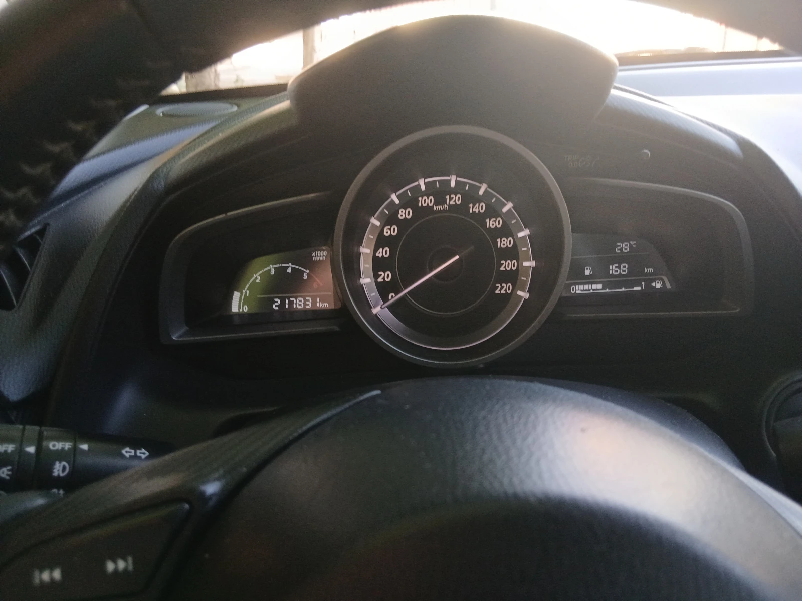 Mazda 2 SKYACTIV TECHNOLOGY 1. 5D ; EURO6; НОВ ВНОС, снимка 14 - Автомобили и джипове - 55739170