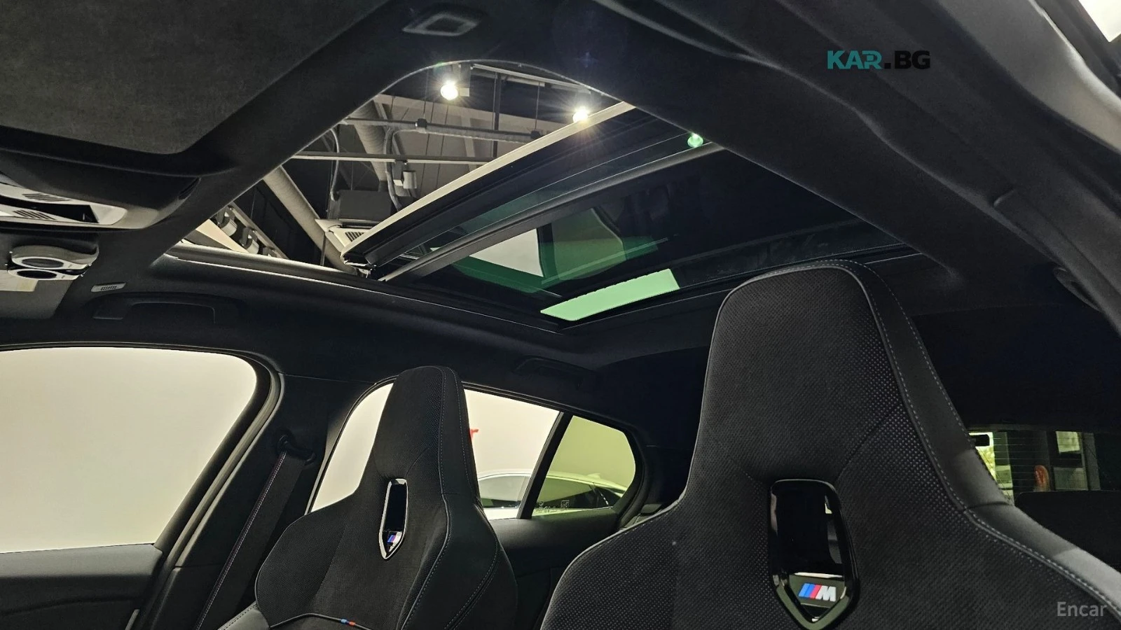 BMW M135 xDrive* Pro* First Edition* Harman Kardon* PANO* 3, снимка 14 - Автомобили и джипове - 55886949