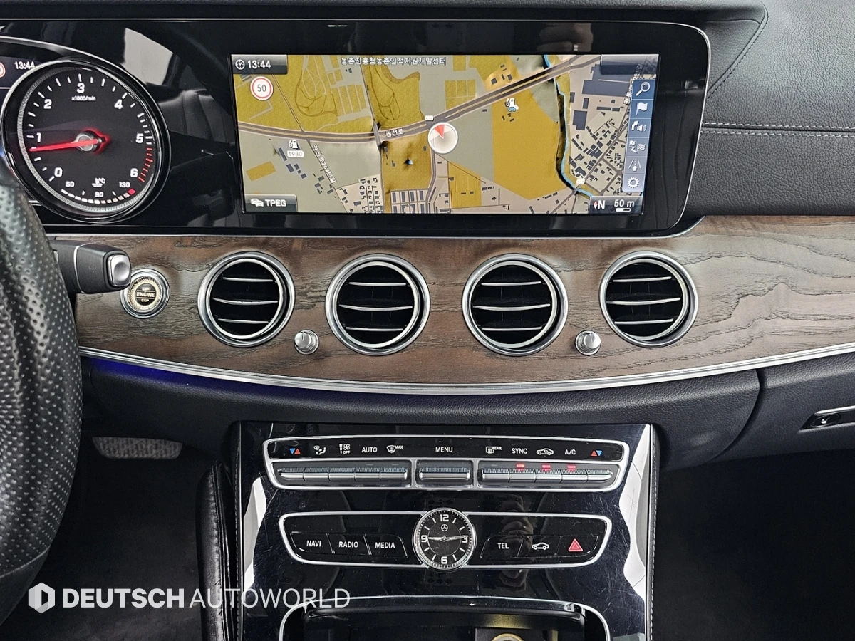 Mercedes-Benz E 220 BLIND SPOT* ЛЮК* КРАЙНА ЦЕНА, снимка 14 - Автомобили и джипове - 55982773