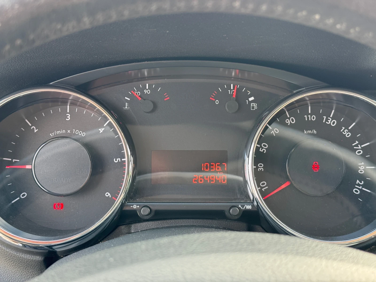 Peugeot 5008 Style 1.6HDi, снимка 12 - Автомобили и джипове - 55990656