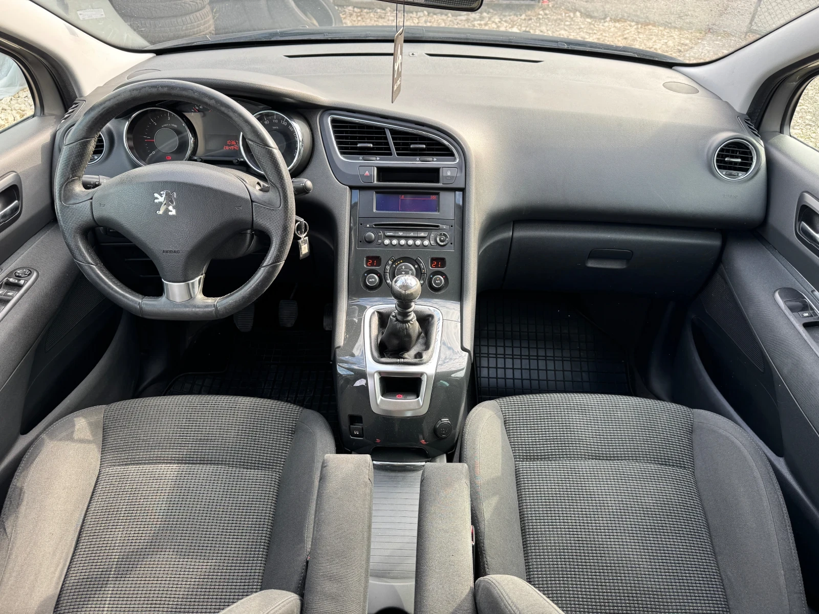 Peugeot 5008 Style 1.6HDi, снимка 9 - Автомобили и джипове - 55990656