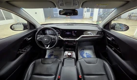 Kia Niro 64KWh/Premium/ПЪЛНА СЕРВИЗНА ИСТОРИЯ, снимка 13