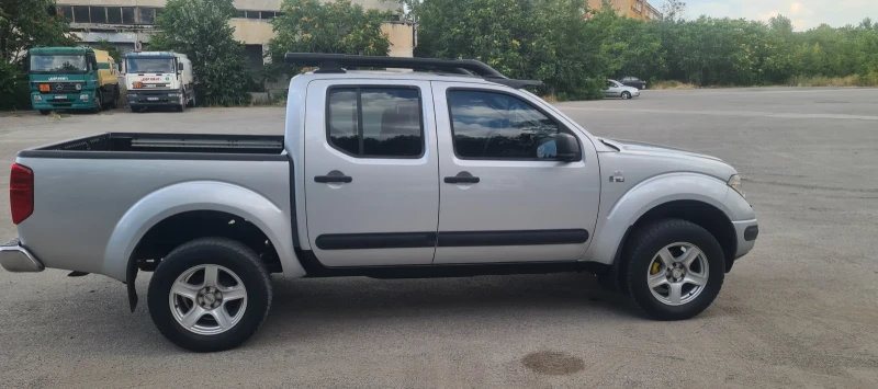 Nissan Navara, снимка 5 - Автомобили и джипове - 47808369