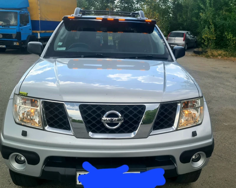 Nissan Navara, снимка 7 - Автомобили и джипове - 47808369